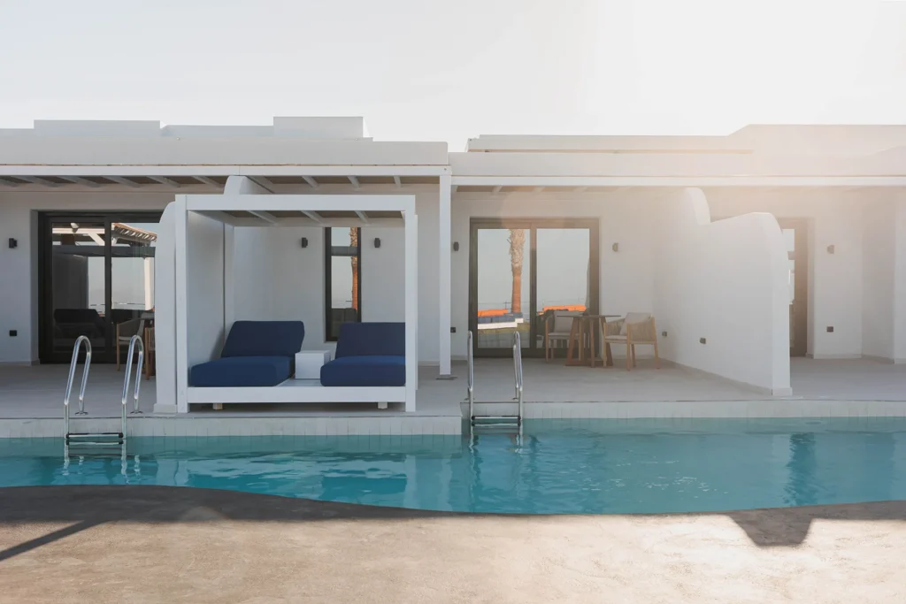 Santorini single standard room swim up shared pool