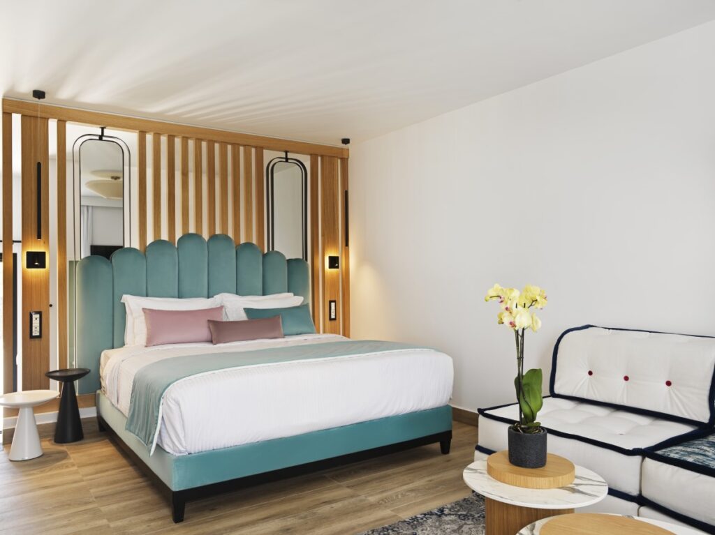 Santorini upgraded single room
