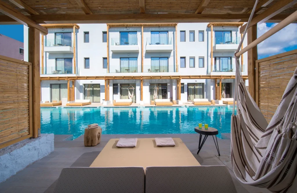 Crete upgraded single room swim up shared pool